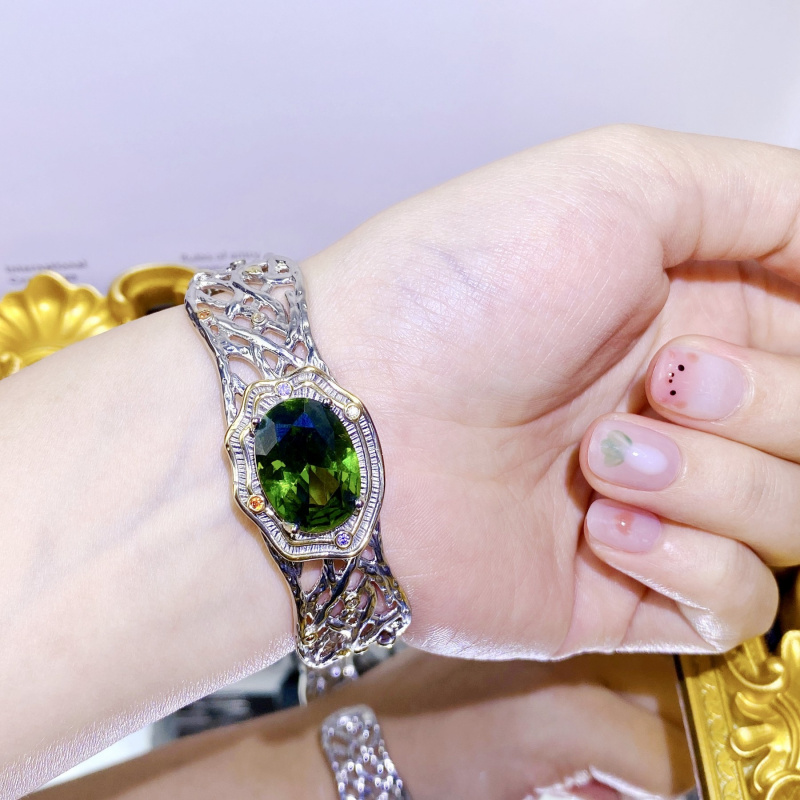 Used Jewelry Watches - Set Kalung, Anting, Cincin, dan Gelang