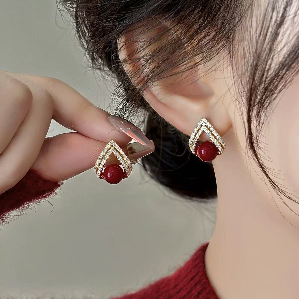 Anting Mutiara Merah Anggur Mo - Pearl Stud Earrings ulasan dan harga